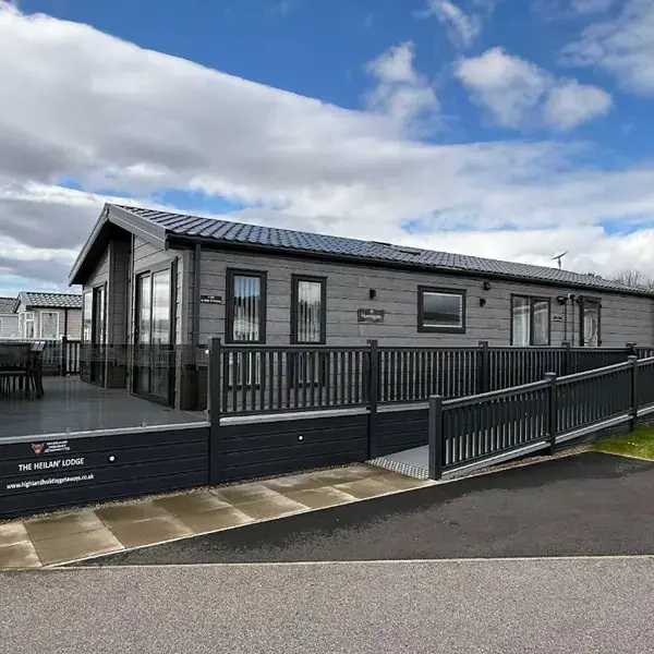 Highland Holiday Getaways - The Heilan' Lodge