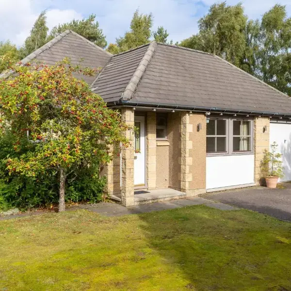 Holiday Home Falcon Lodge by Interhome