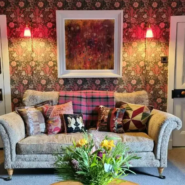 Luxury 3 Bedroom Cottage - Sleeps 6