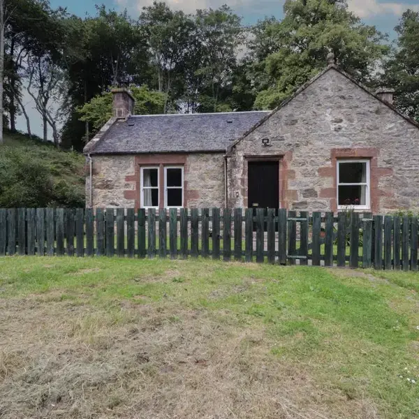 Gunroom Cottage