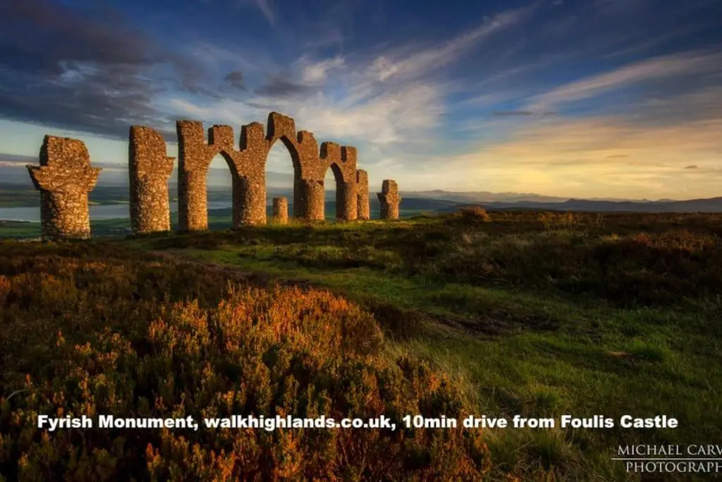a picture of an ancient monument in a field at Foulis Cottage, Foulis Estate, Highland Scotland in Ardullie