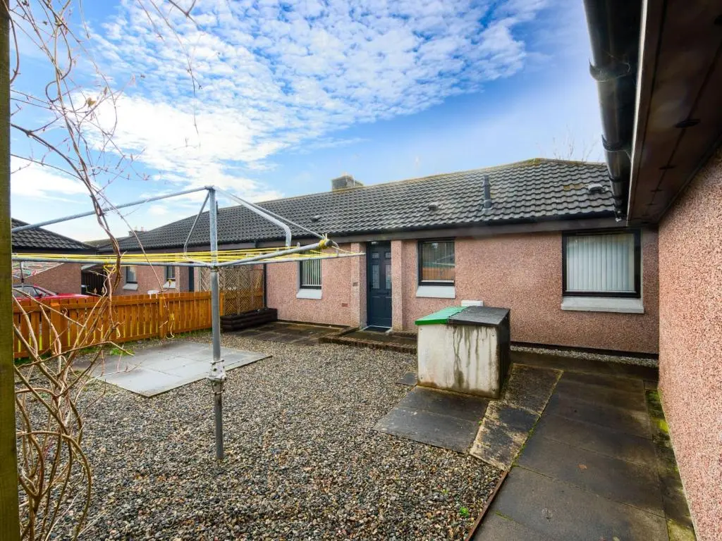 a basketball hoop in the courtyard of a house at Holiday Home Appletree by Interhome in Muir of Ord