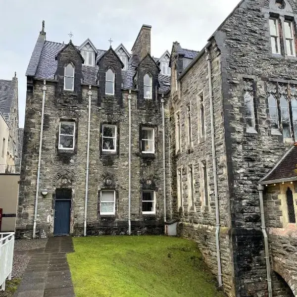 Moat House 1