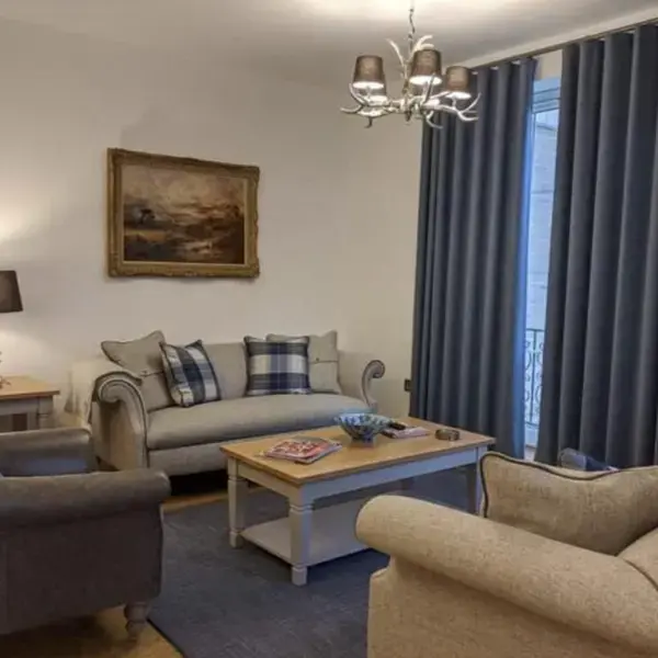 Royal Gardens Apartment 2