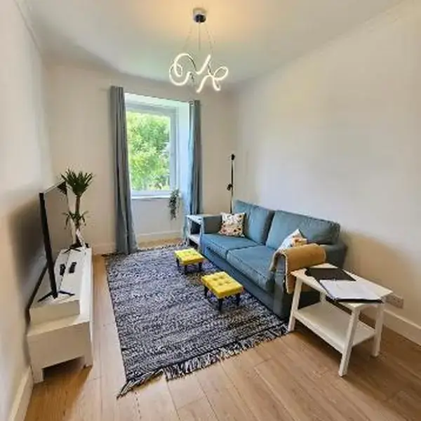 Inverness City Centre Modern Apartment