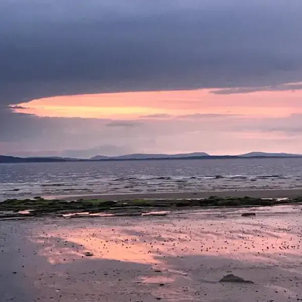 Ceol Na Mara Cottage by the sea