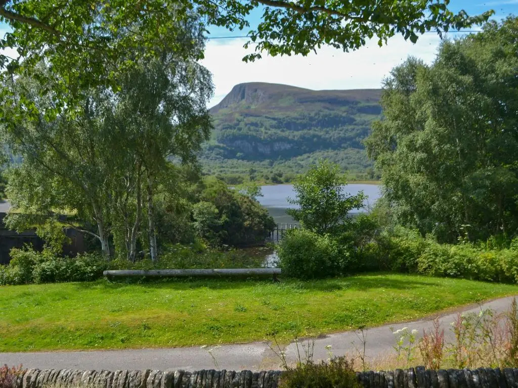 a view of the lake from the house at Sluice Keeper's Cottage in Skelbo