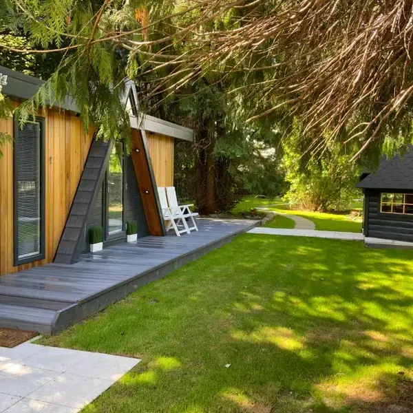 Royal Snug & Wee Snug Cabins