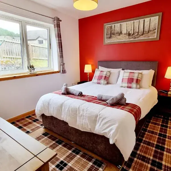 Hill View 2 bedroom free parking