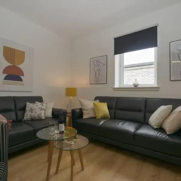 Town centre 4xbed 4xbath apartment