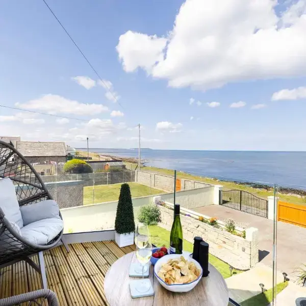 Aurora House Hot Tub & Sea View