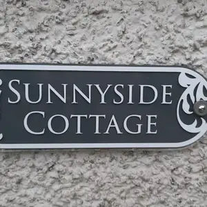 Sunnyside Cottage 2 Bedrooms 1 Bathroom 1 WC 2 Pets Welcome