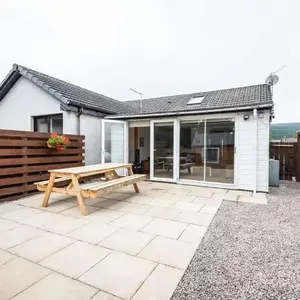 4guests-2br-privategarden-freeparking