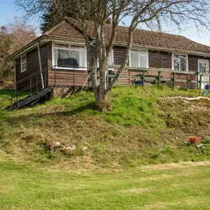 2 Bed Chalet - Sleeps 3 - River and mountain views