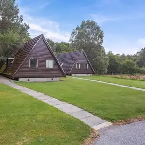 Delny Highland Lodges
