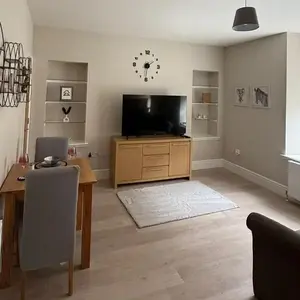 1 Bed Flat - Sleeps 2 - Parking - Wifi