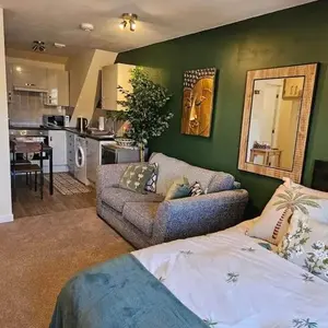 Flat 4 /2 Murray Place Haugh Rd Inverness IV2 4SH