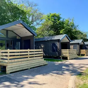 2 Bed Lodge - Sleeps 4 - Parking - Wifi