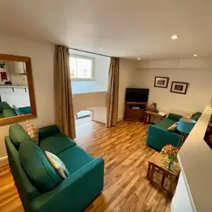 Stunning spacious Apartment on River Ness