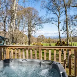 Fern Lodge 2 with Hot Tub